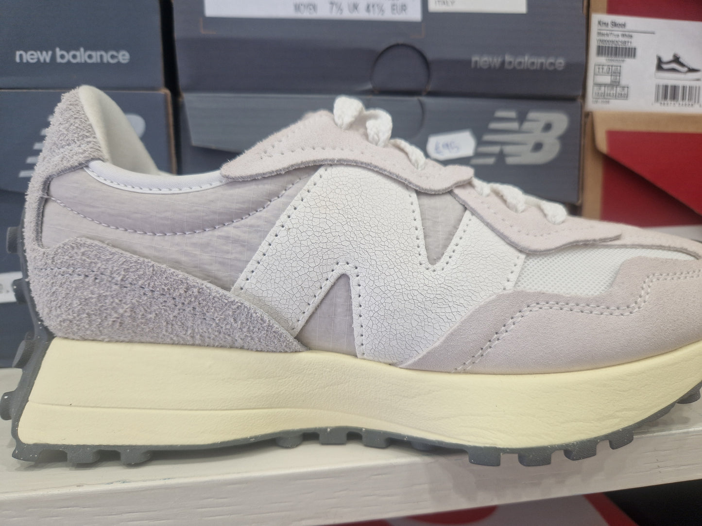 New balance 327
