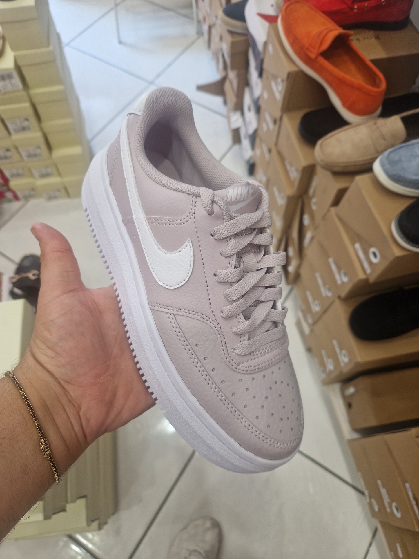 Nike court vision alta